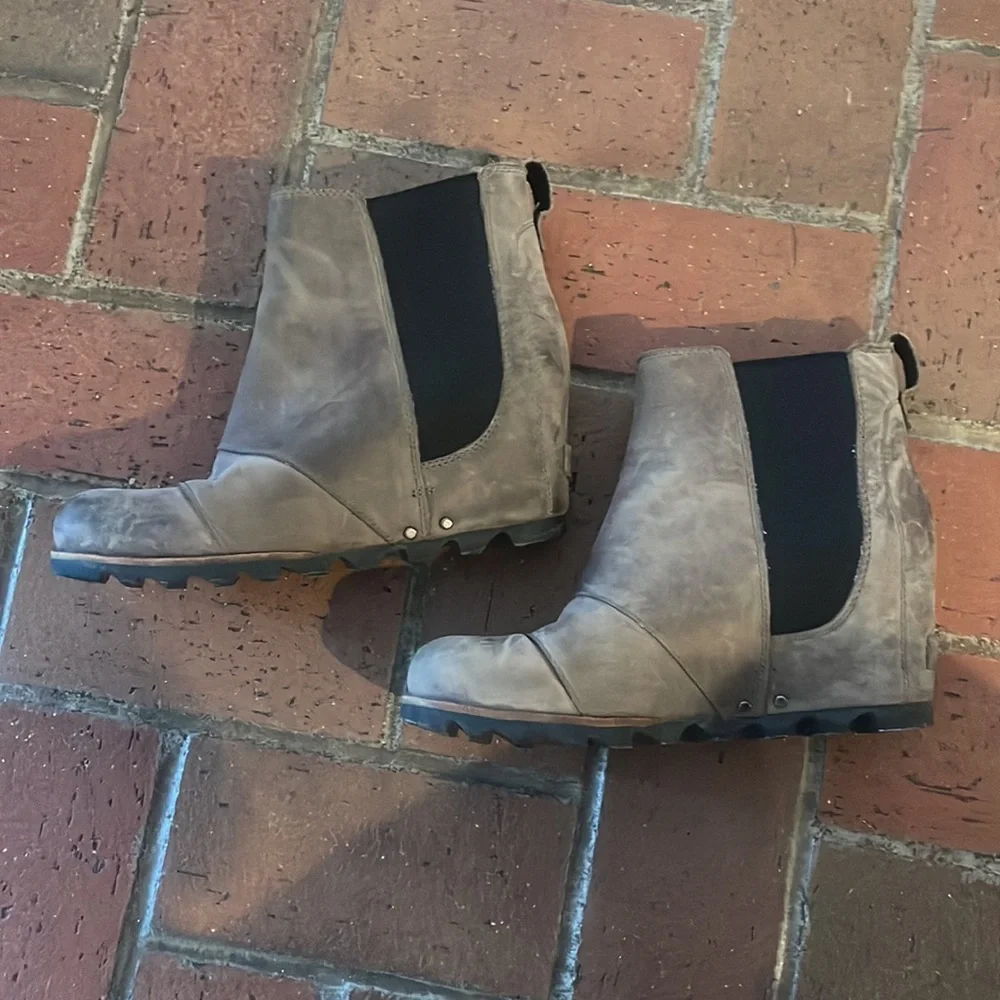 Sorel Gray Lea Ankle‎ Wedge Boots 7.5